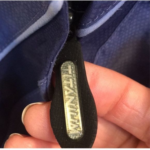 Columbia Purple Titanium OmniTech Waterproof  WindProof Hooded Jacket  SZ L  EUC - Picture 6 of 12